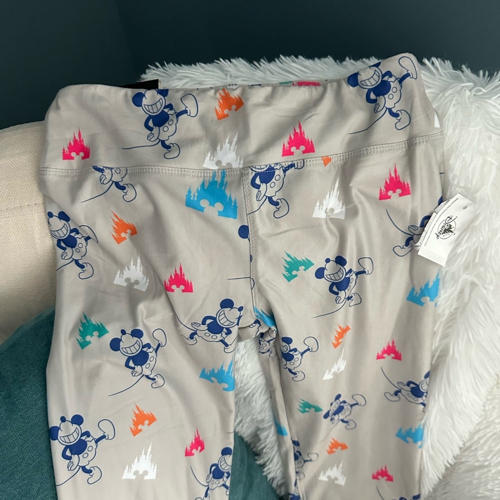 Disney Parks Mickey Mouse Castle Leggings 3/4 Length XS NWT